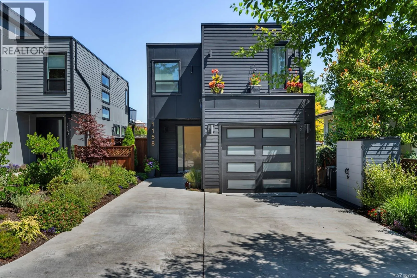 1158 Craigflower Rd