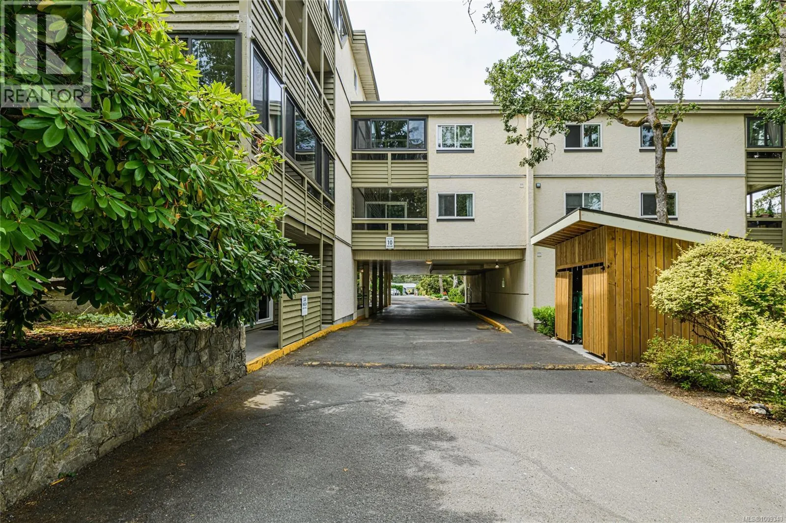311 1010 Bristol Rd