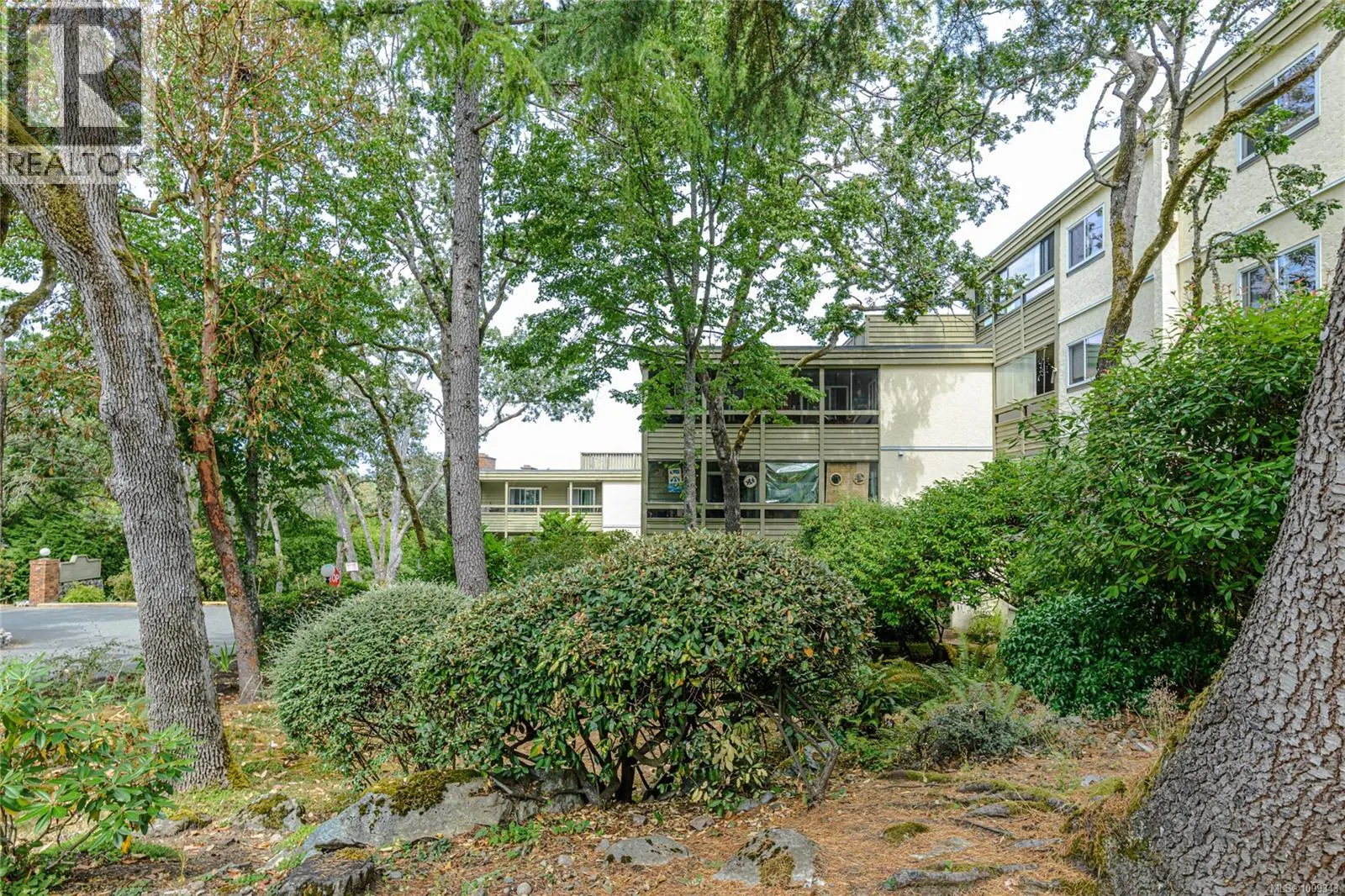 311 1010 Bristol Rd