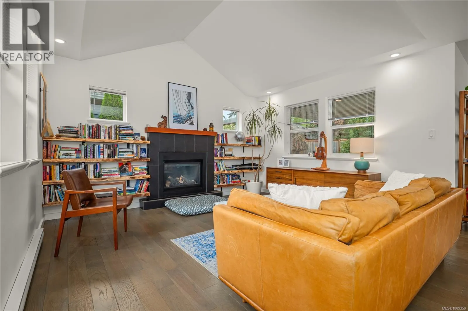 4524 Buena Vista Pl
