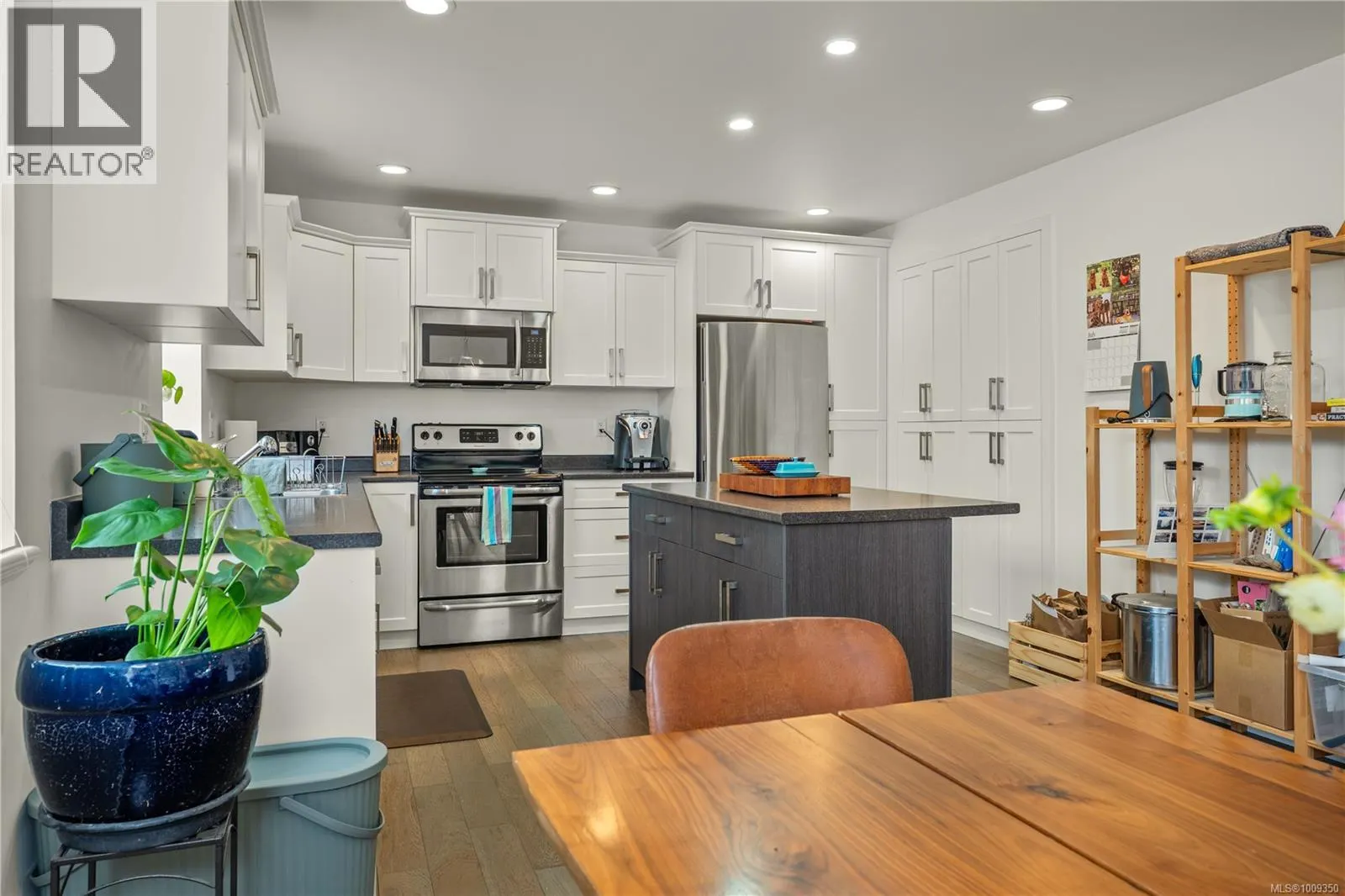 4524 Buena Vista Pl