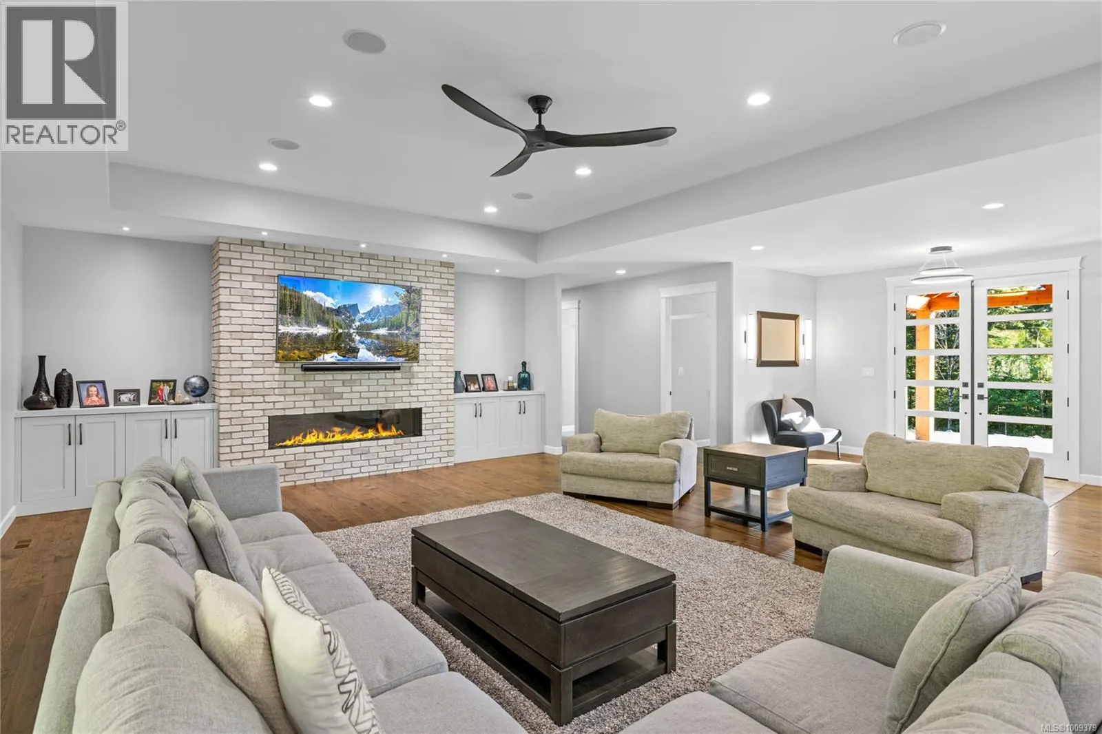 6127 Chase Dr