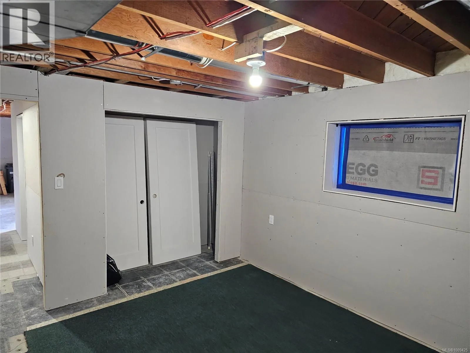 5890 CHESTERFIELD Ave