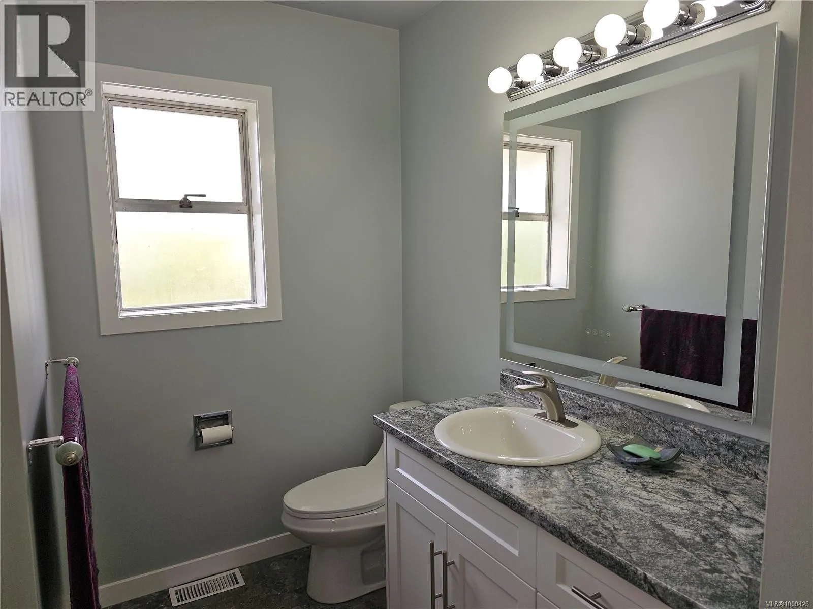 5890 CHESTERFIELD Ave