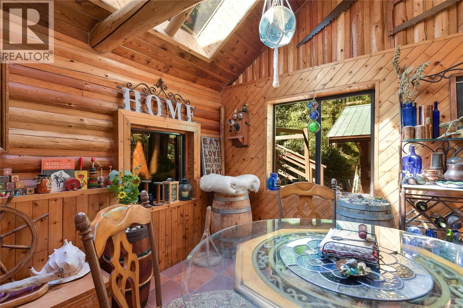 604 Waugh Rd
