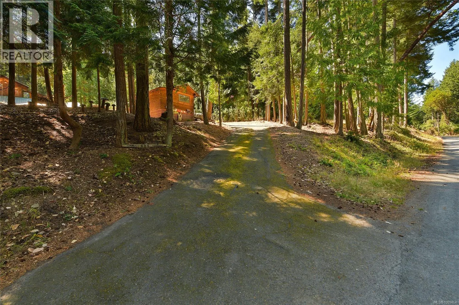 604 Waugh Rd
