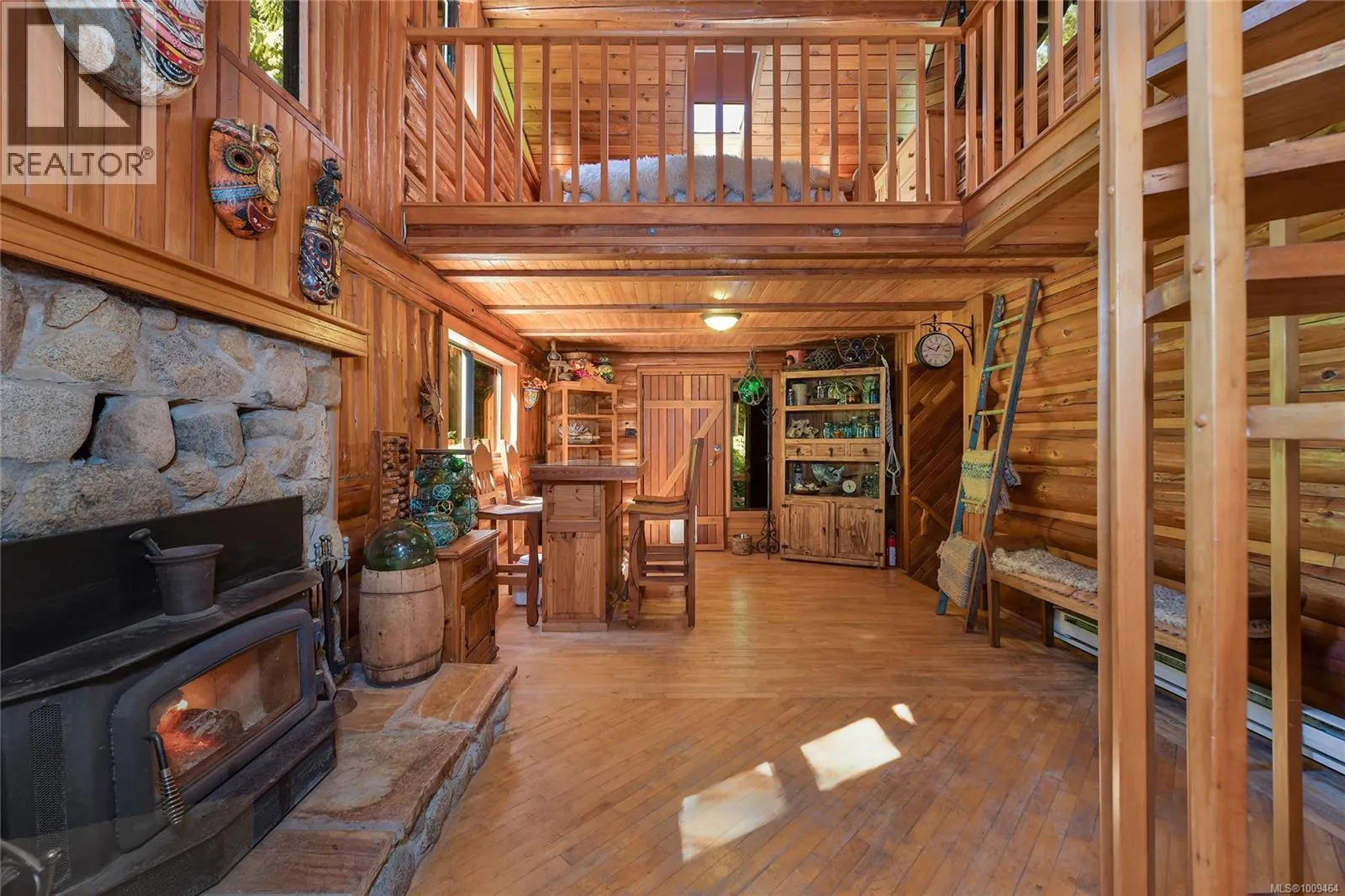 604 Waugh Rd