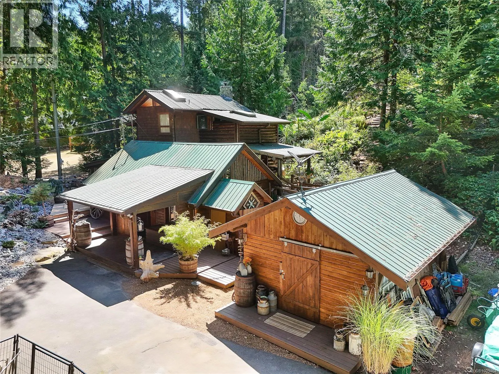 604 Waugh Rd
