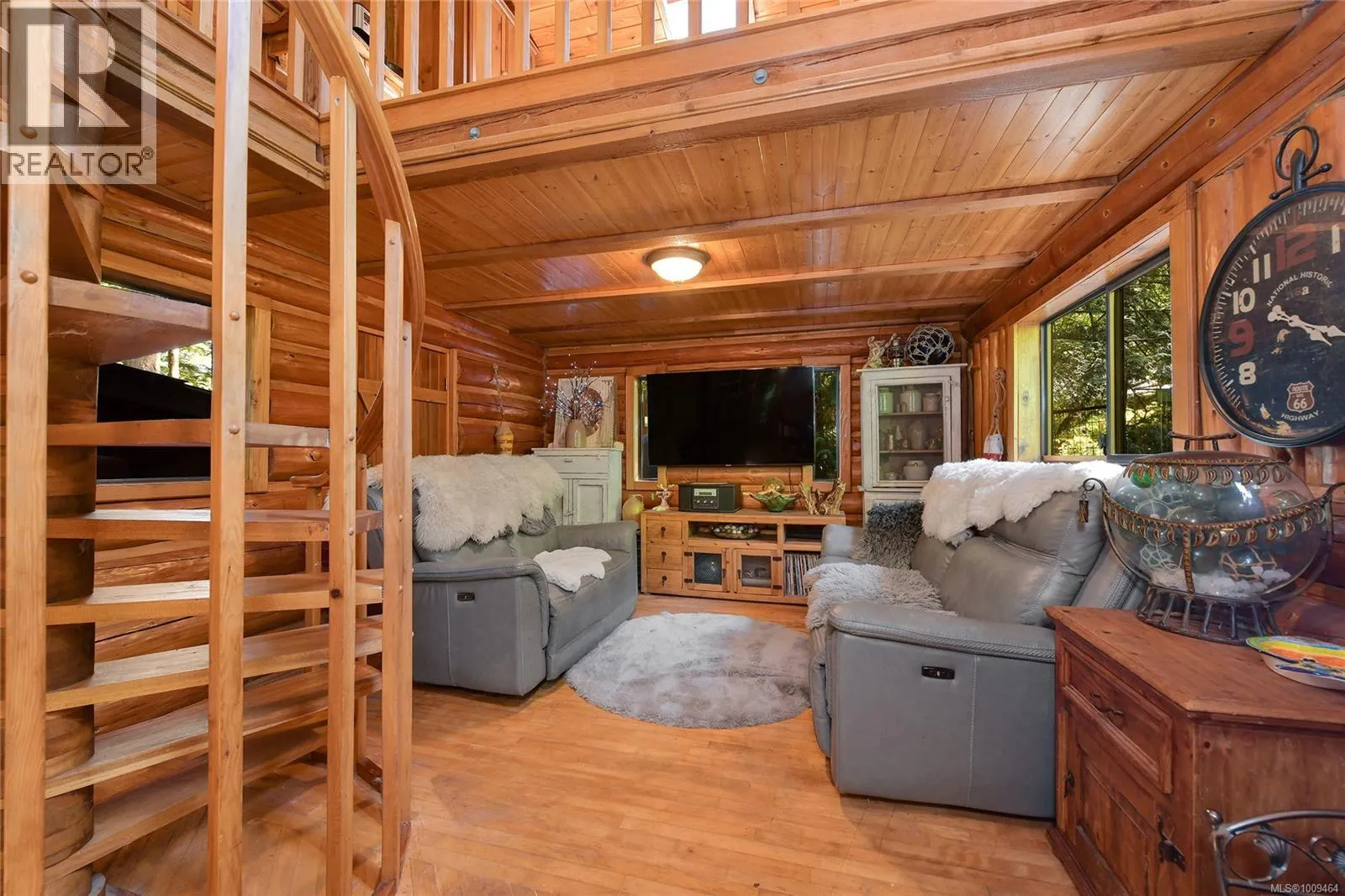 604 Waugh Rd