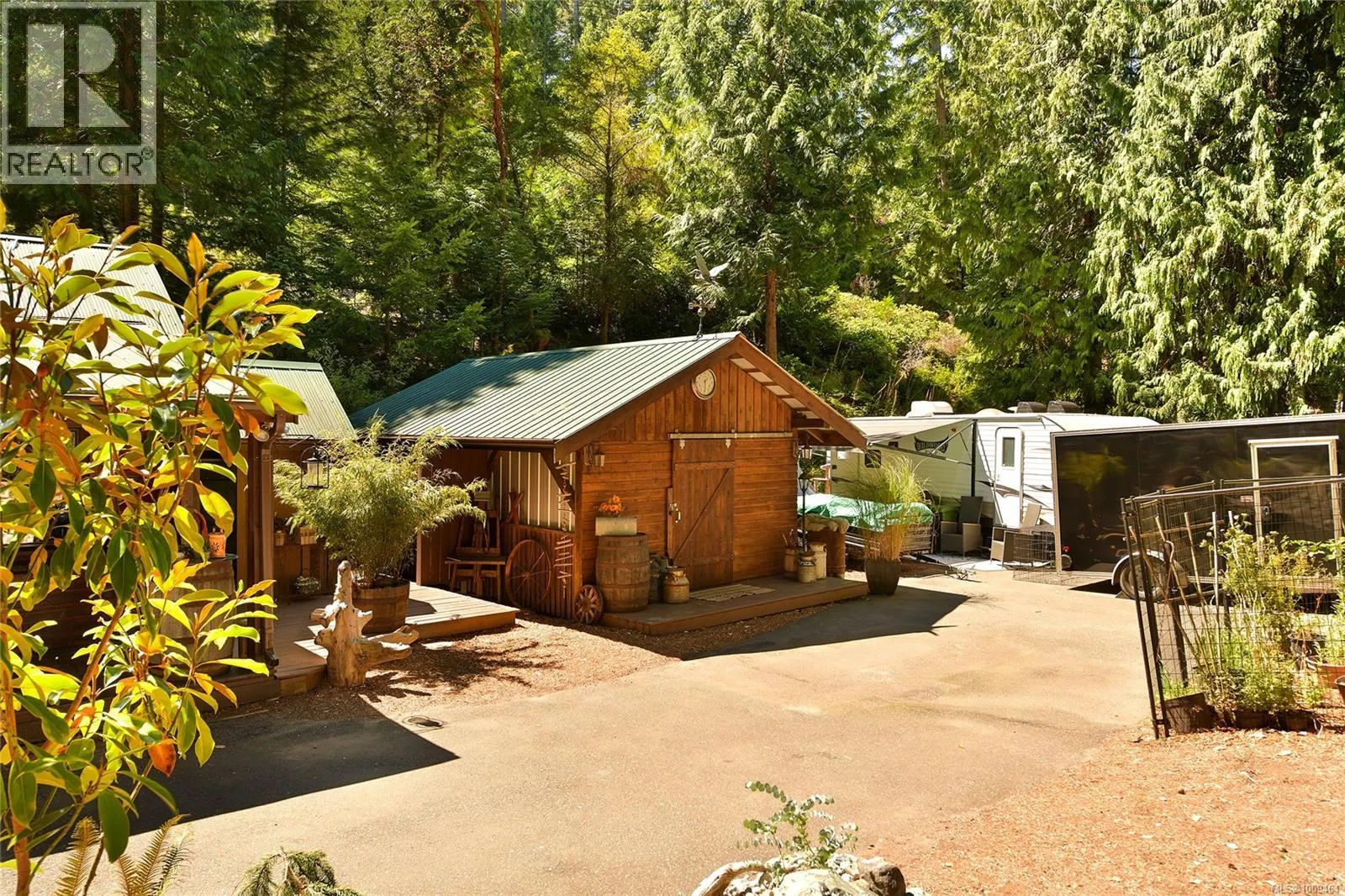 604 Waugh Rd