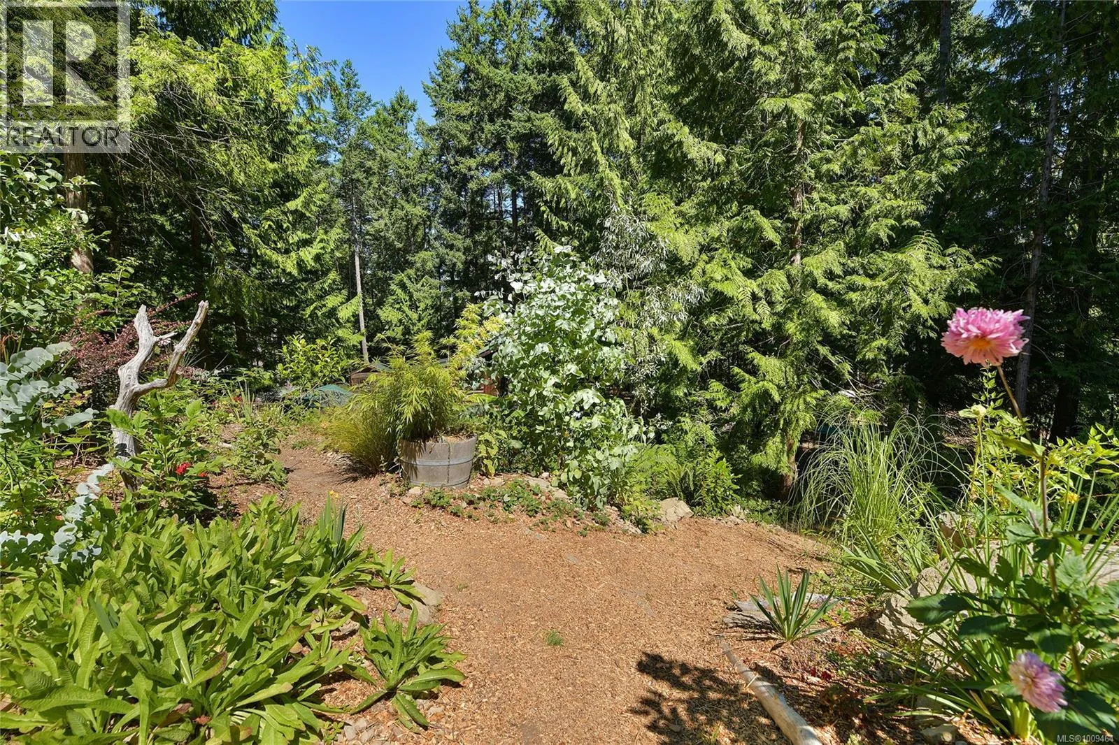 604 Waugh Rd