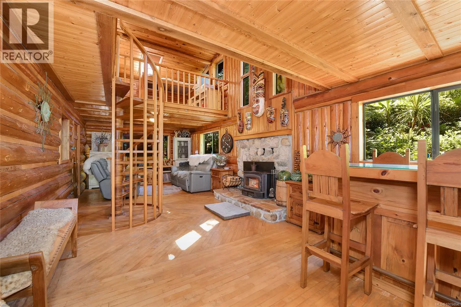 604 Waugh Rd