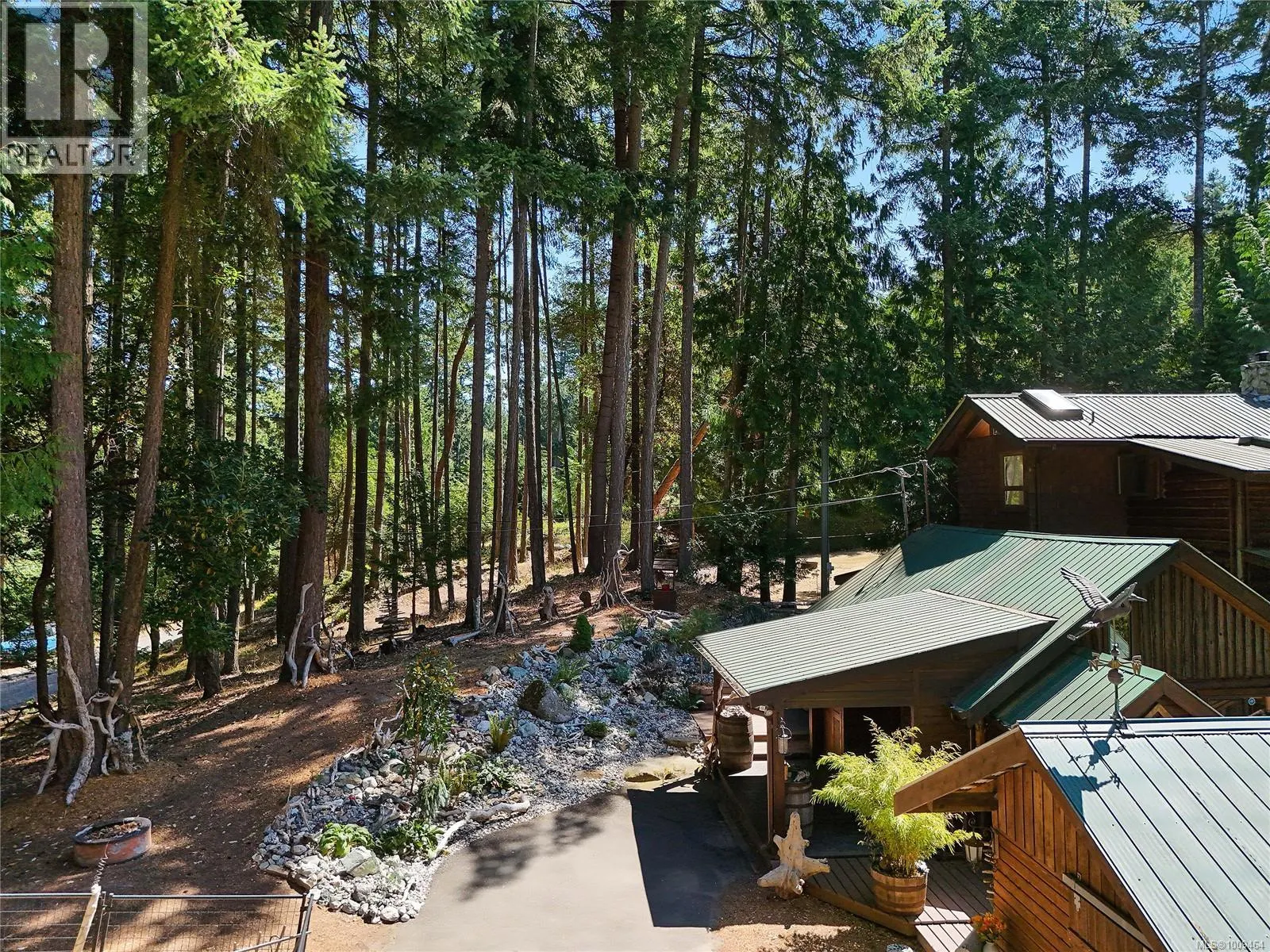 604 Waugh Rd