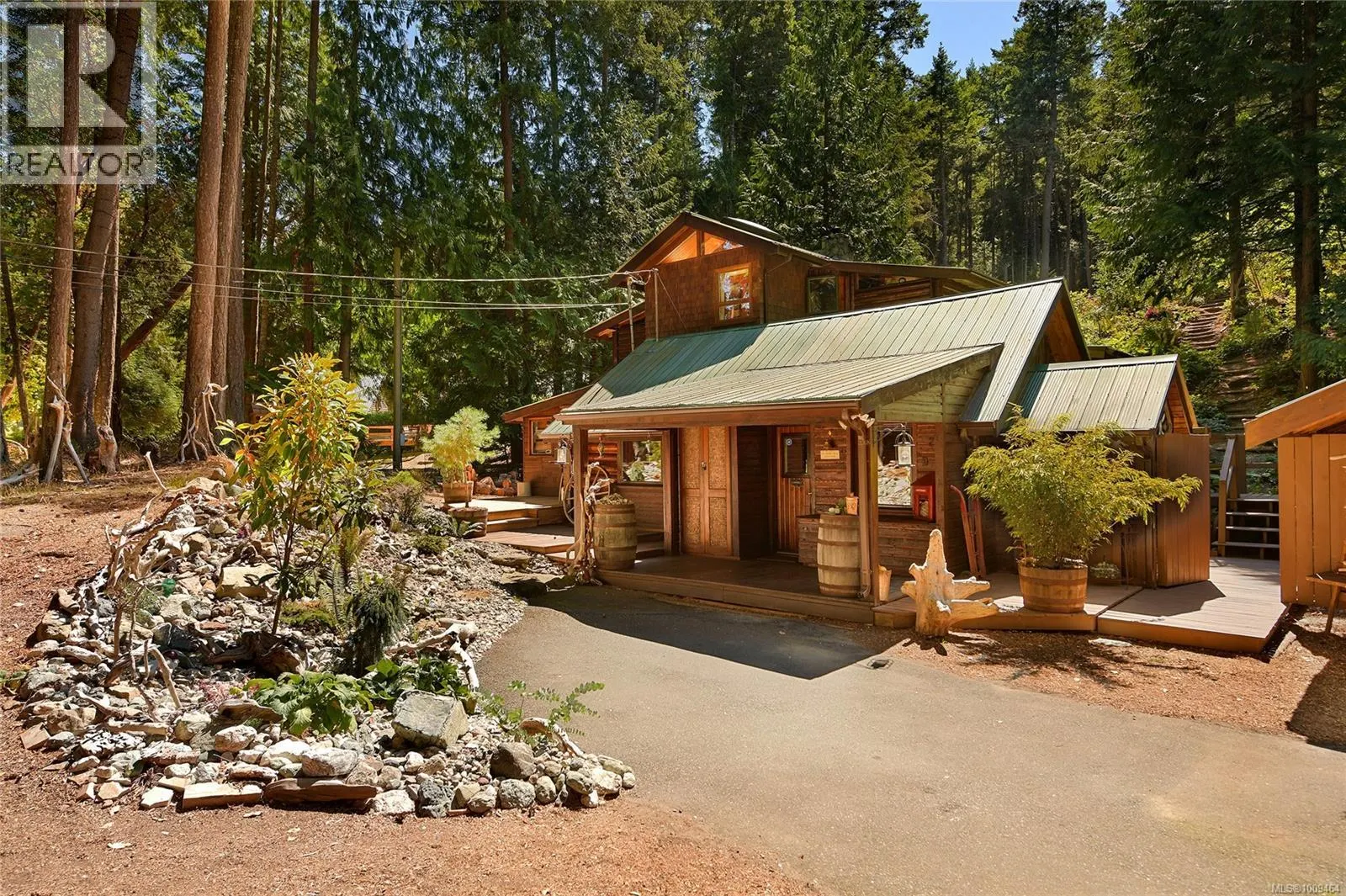 604 Waugh Rd