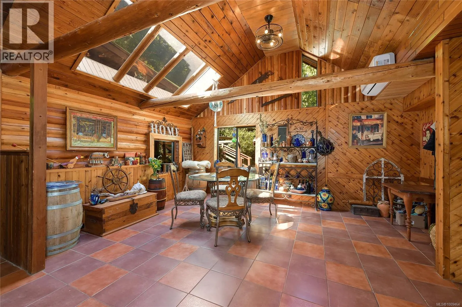 604 Waugh Rd