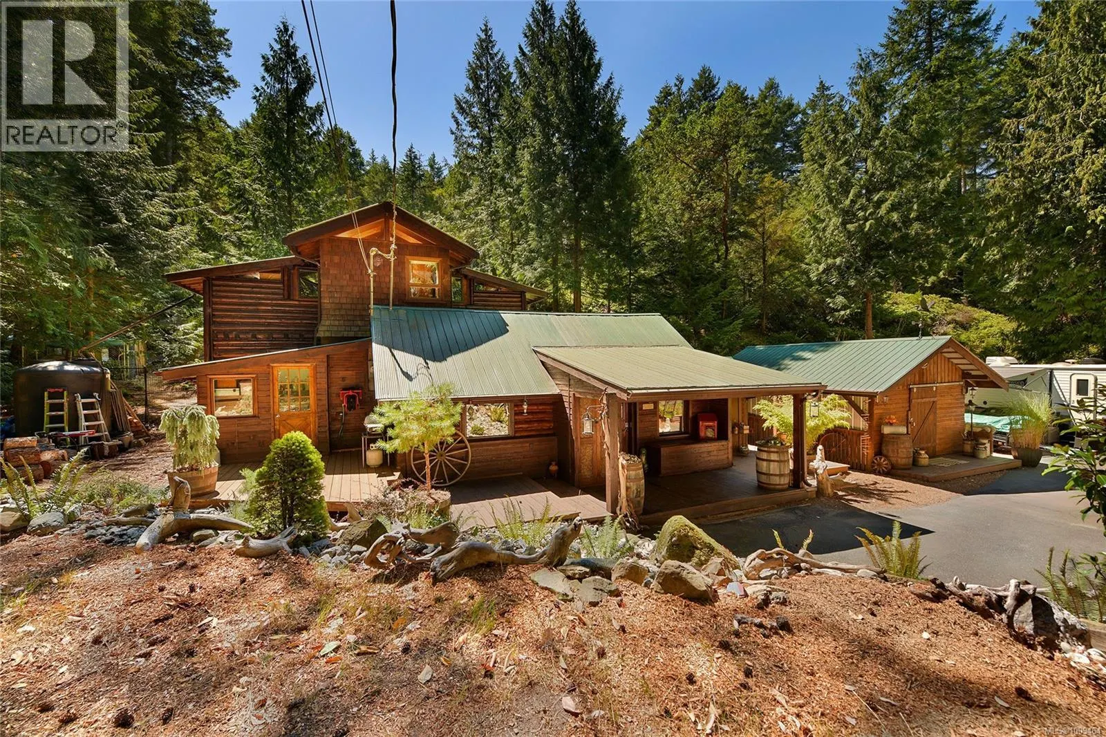 604 Waugh Rd