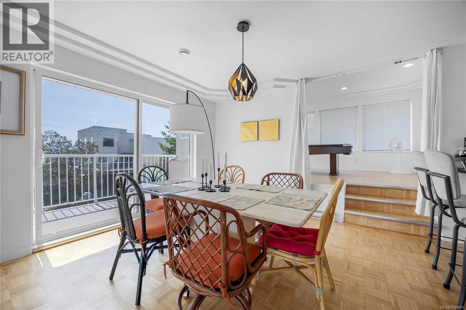 250 Canterbury Cres