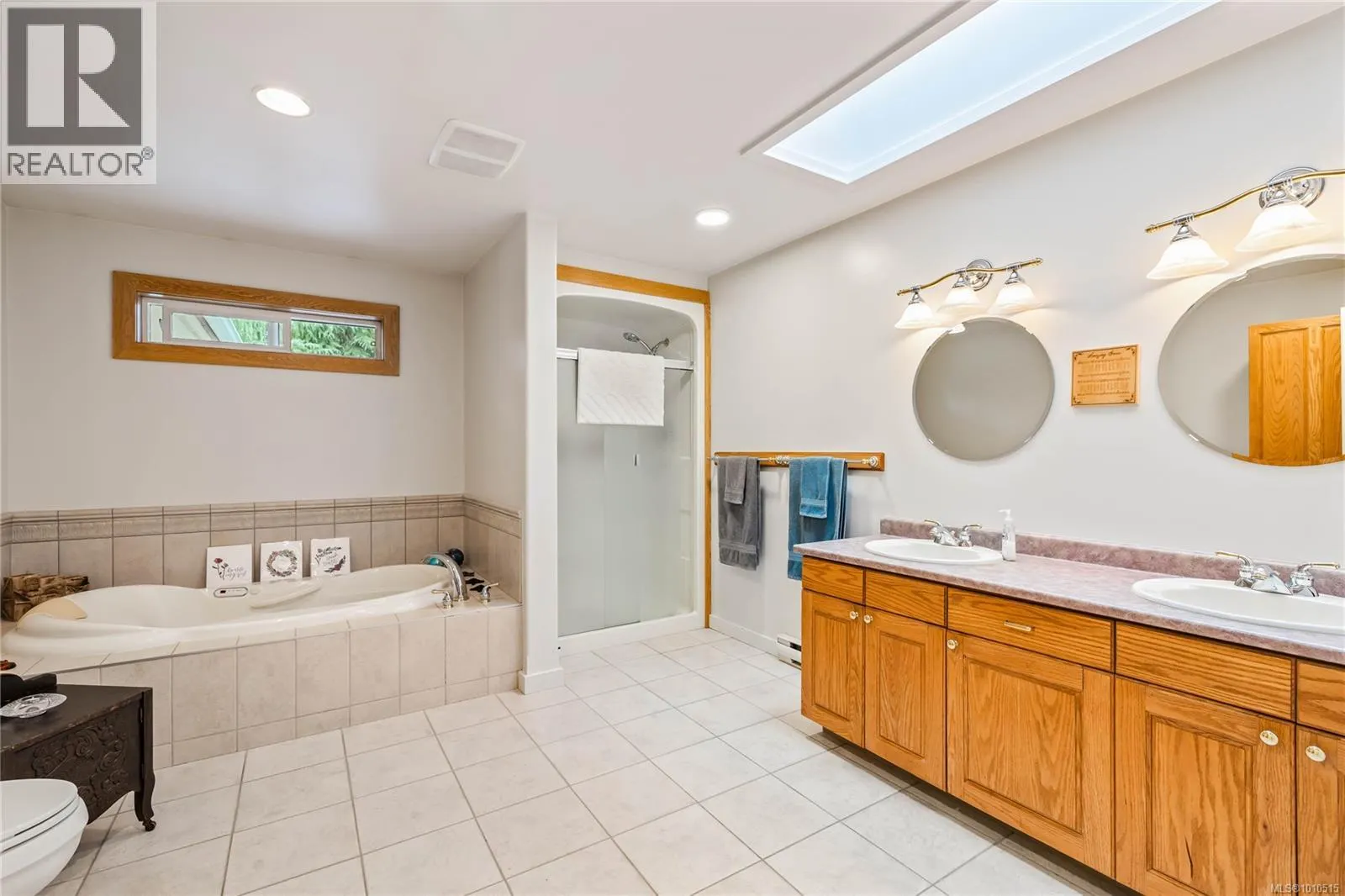220 Park Dr