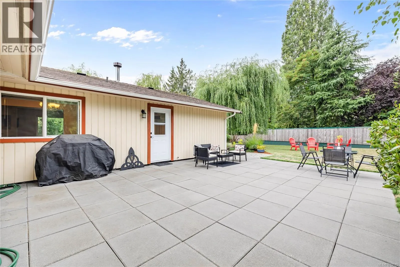 220 Park Dr