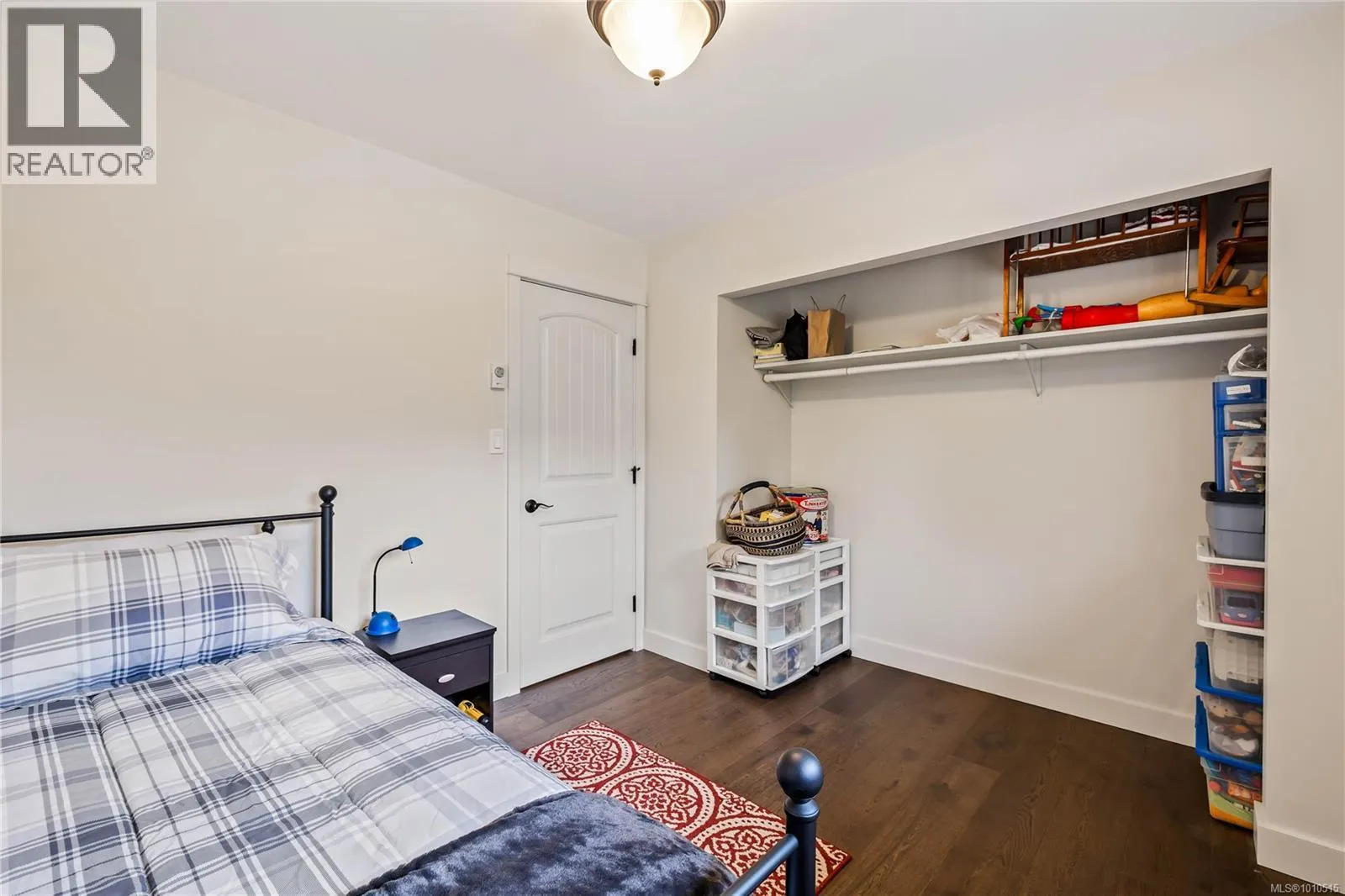 220 Park Dr