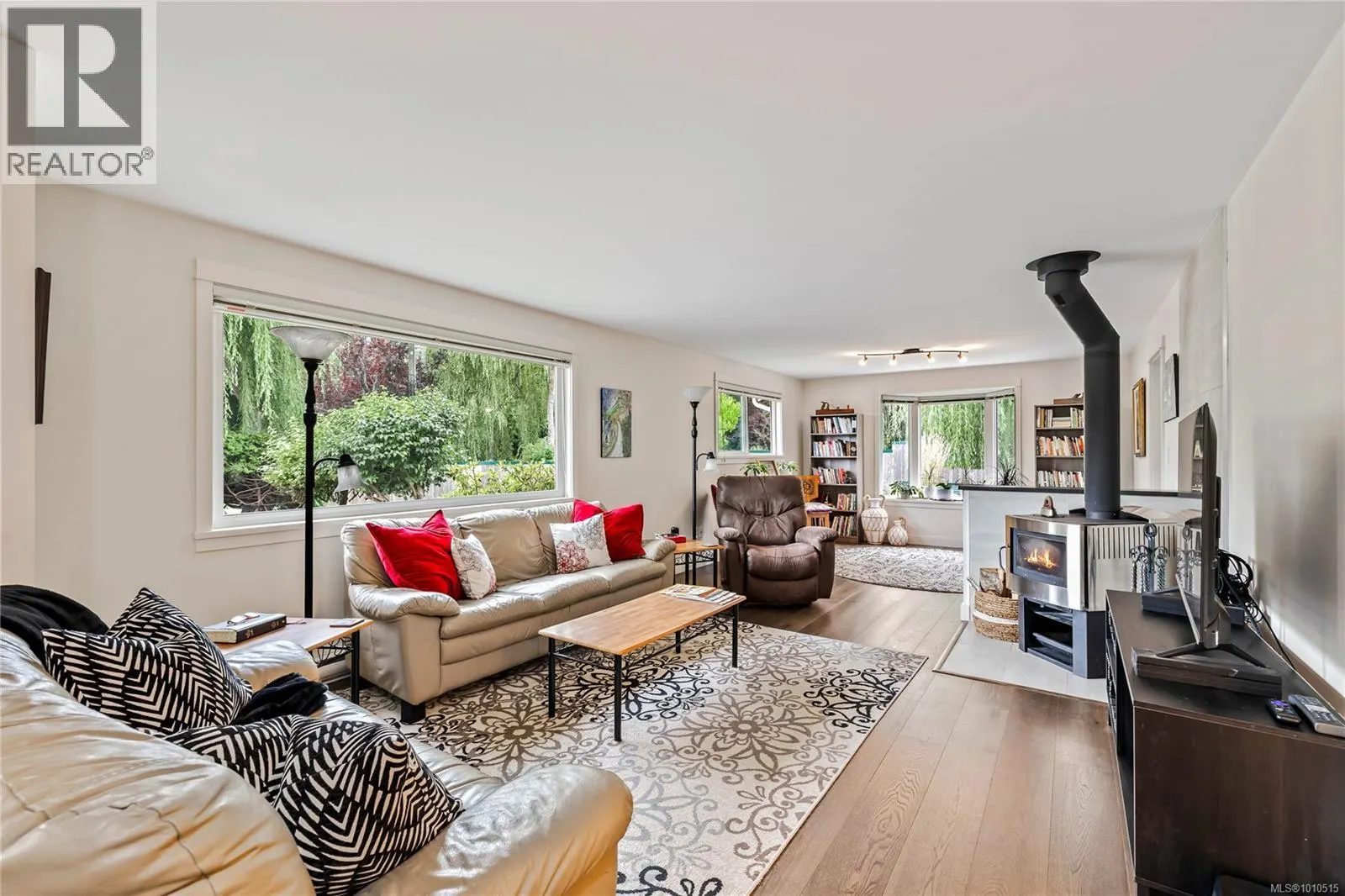 220 Park Dr