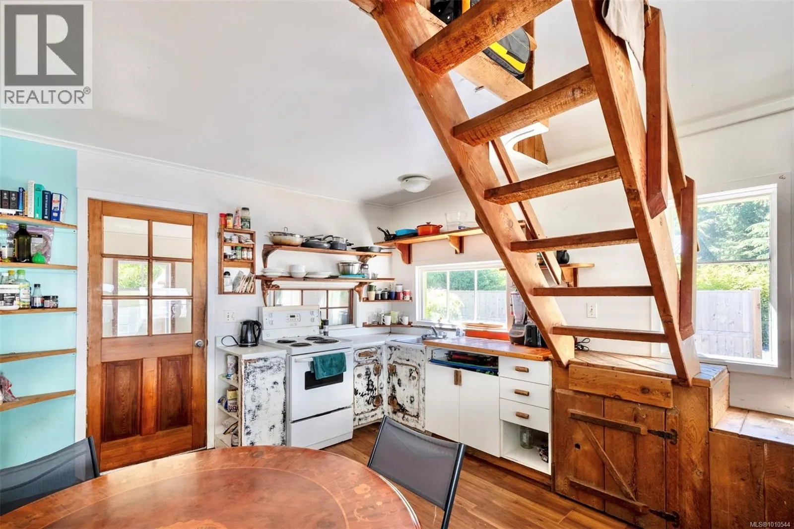 1316 Lynn Rd