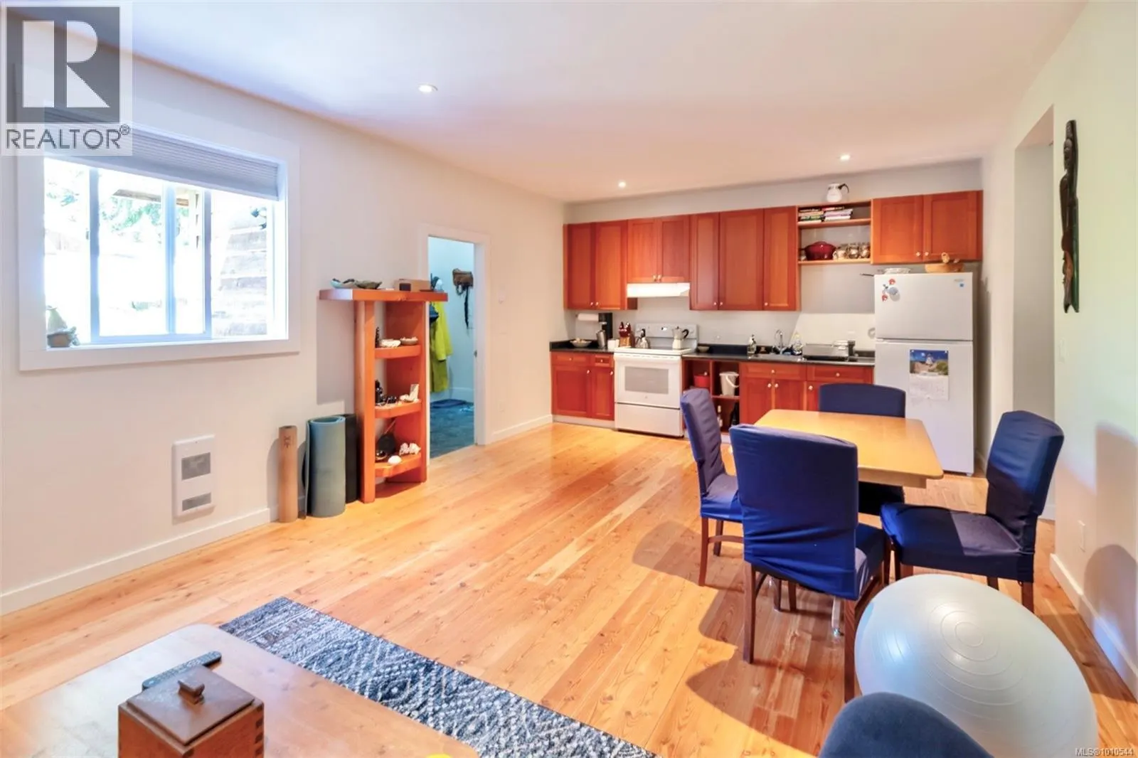 1316 Lynn Rd