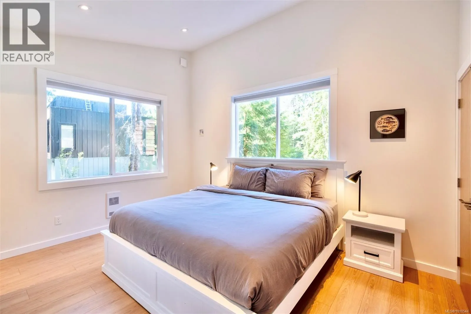 1316 Lynn Rd
