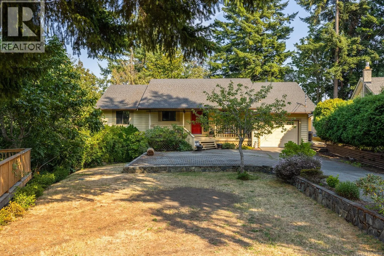 3361 St. Troy Pl