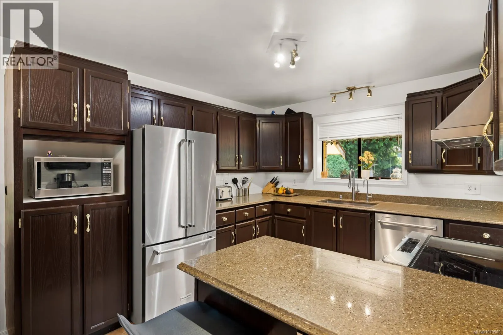 3361 St. Troy Pl