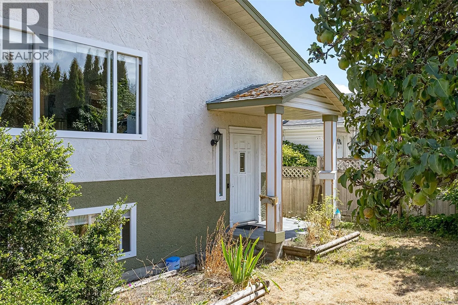 546 Wakesiah Ave