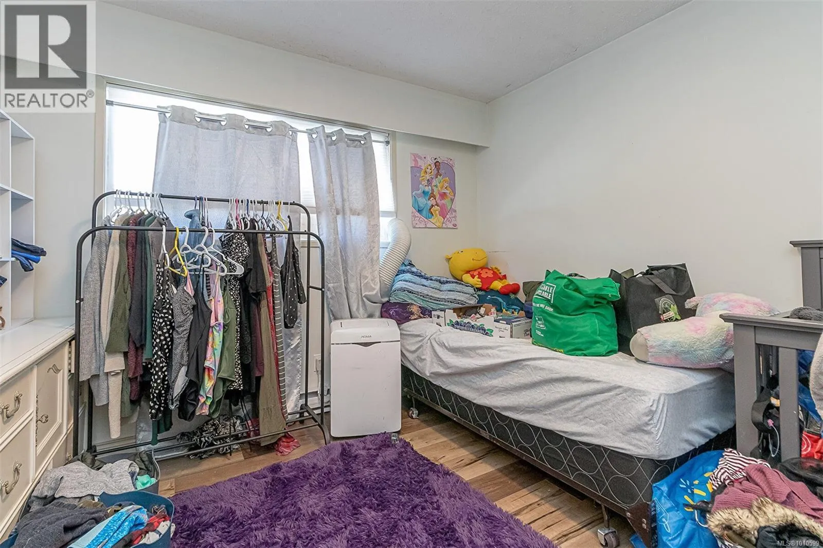 546 Wakesiah Ave