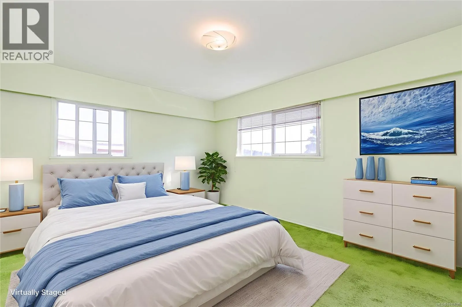 2540 Holyrood Dr