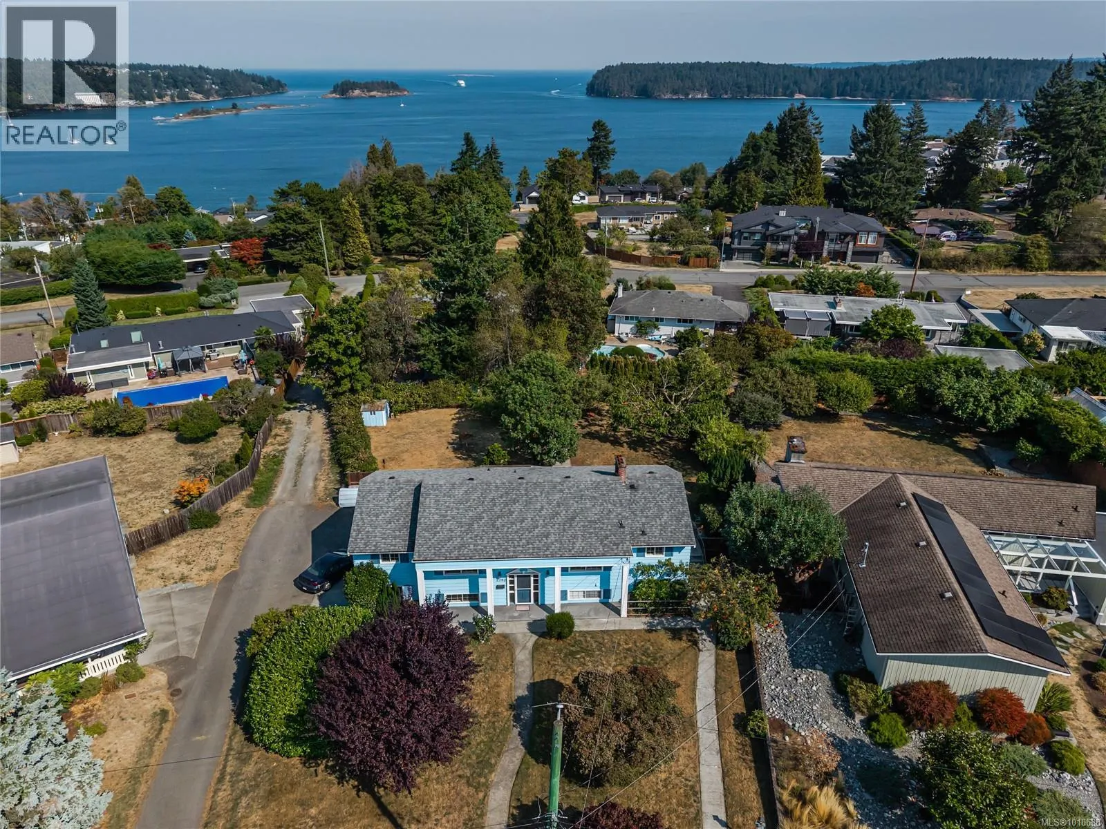 2540 Holyrood Dr