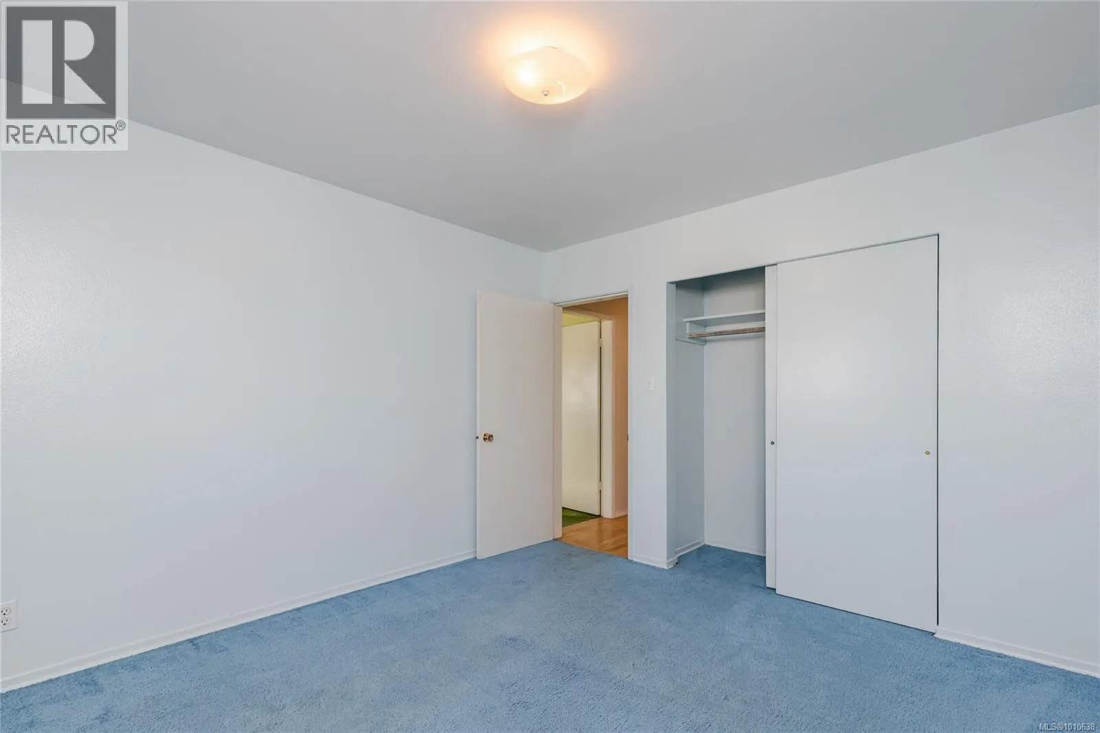 2540 Holyrood Dr