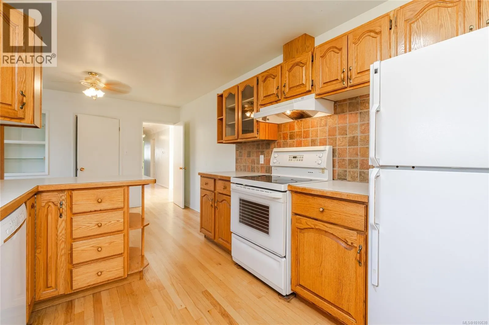 2540 Holyrood Dr