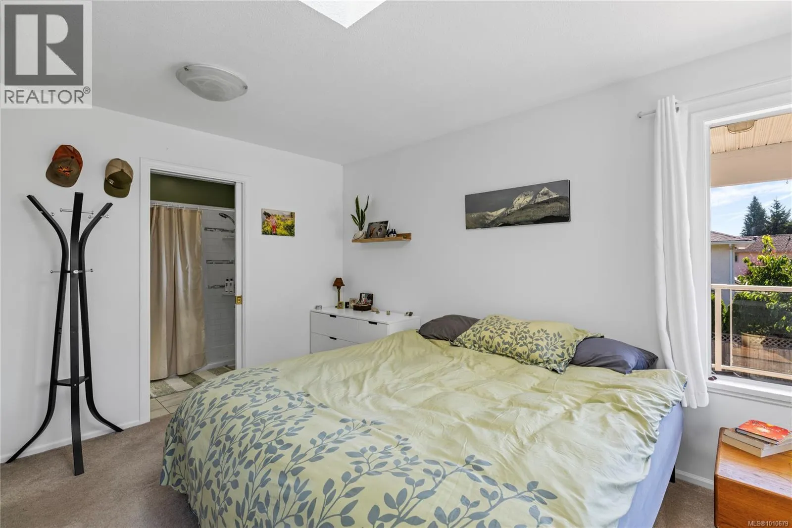 1184 Centre Rd