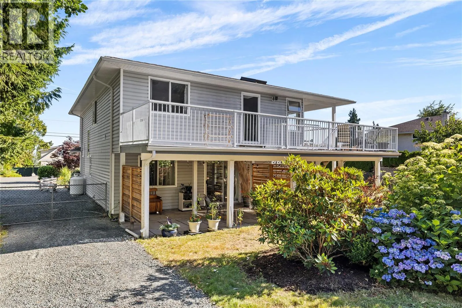 1184 Centre Rd