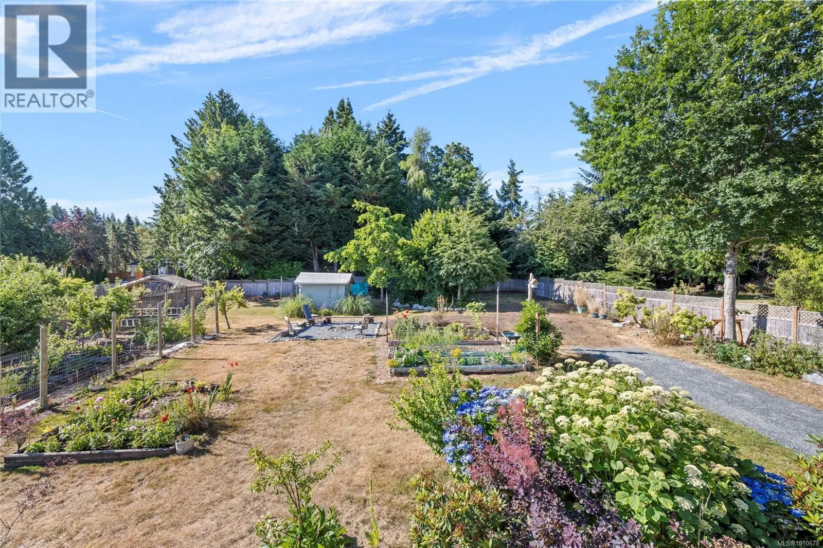 1184 Centre Rd