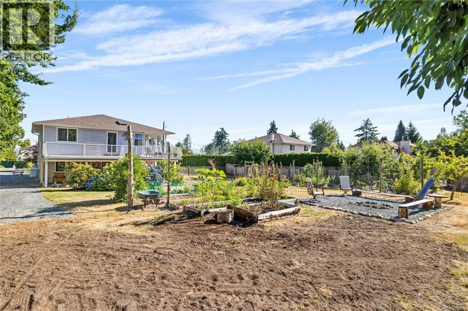 1184 Centre Rd