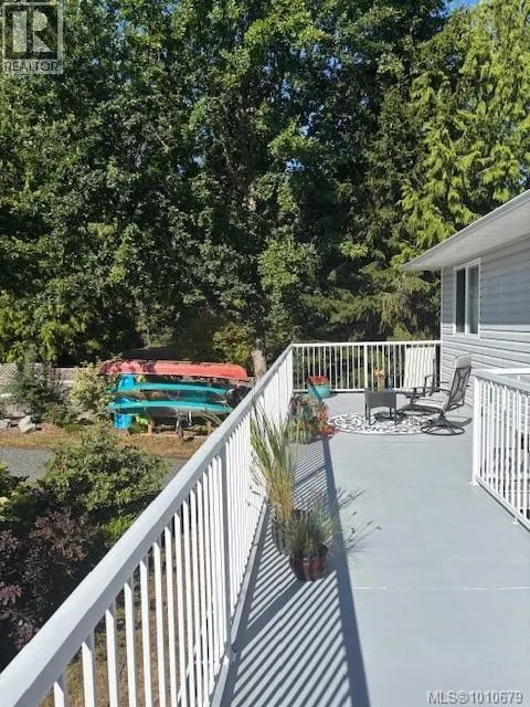 1184 Centre Rd