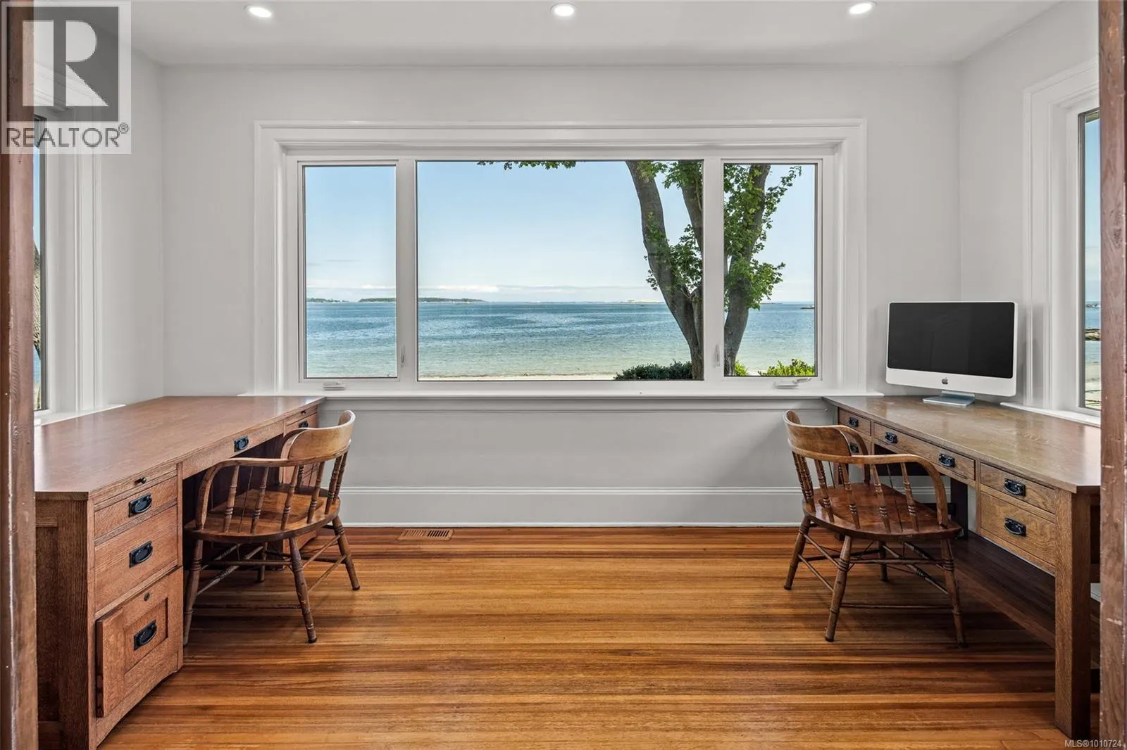 2170 Esplanade
