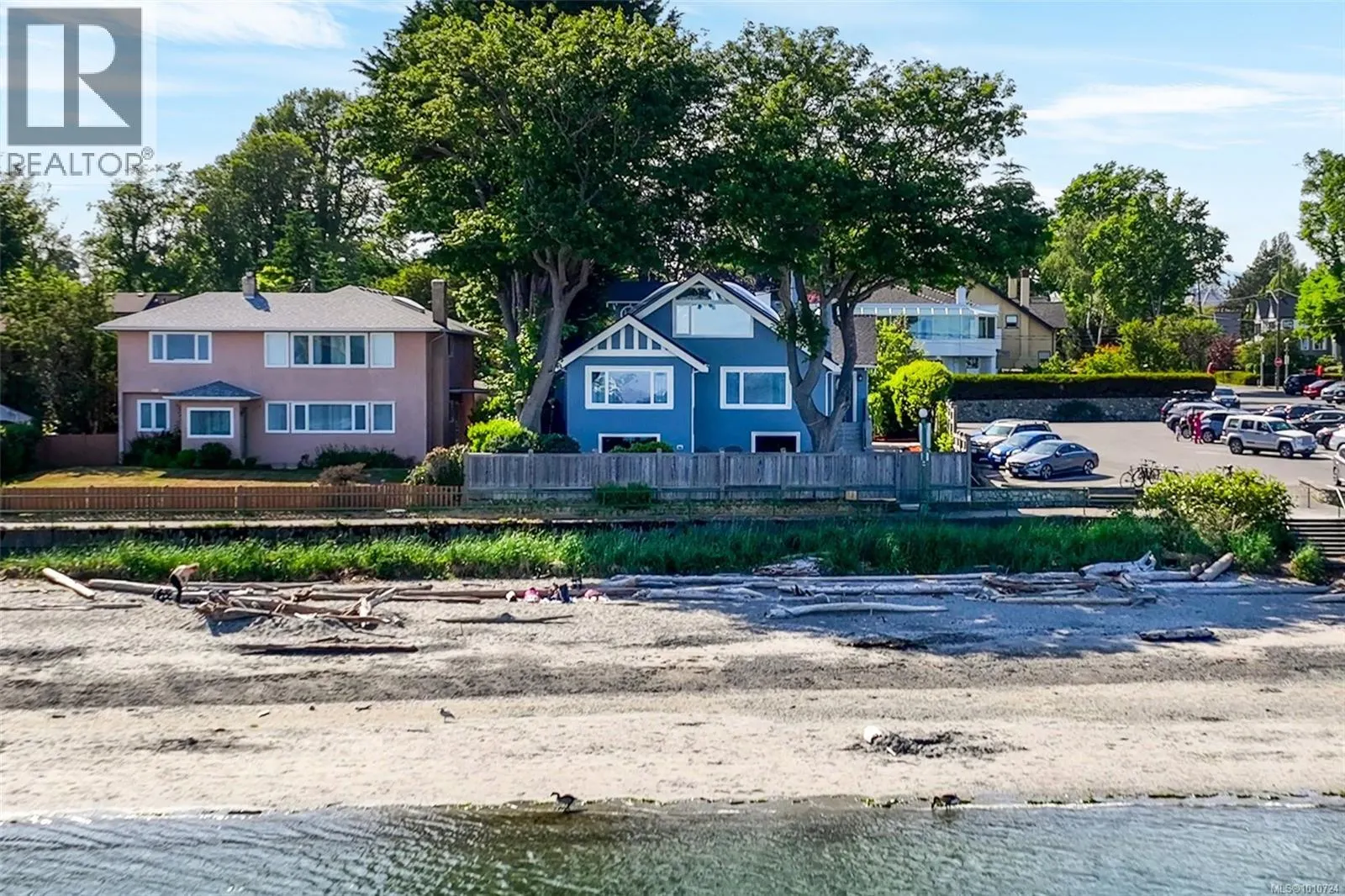 2170 Esplanade