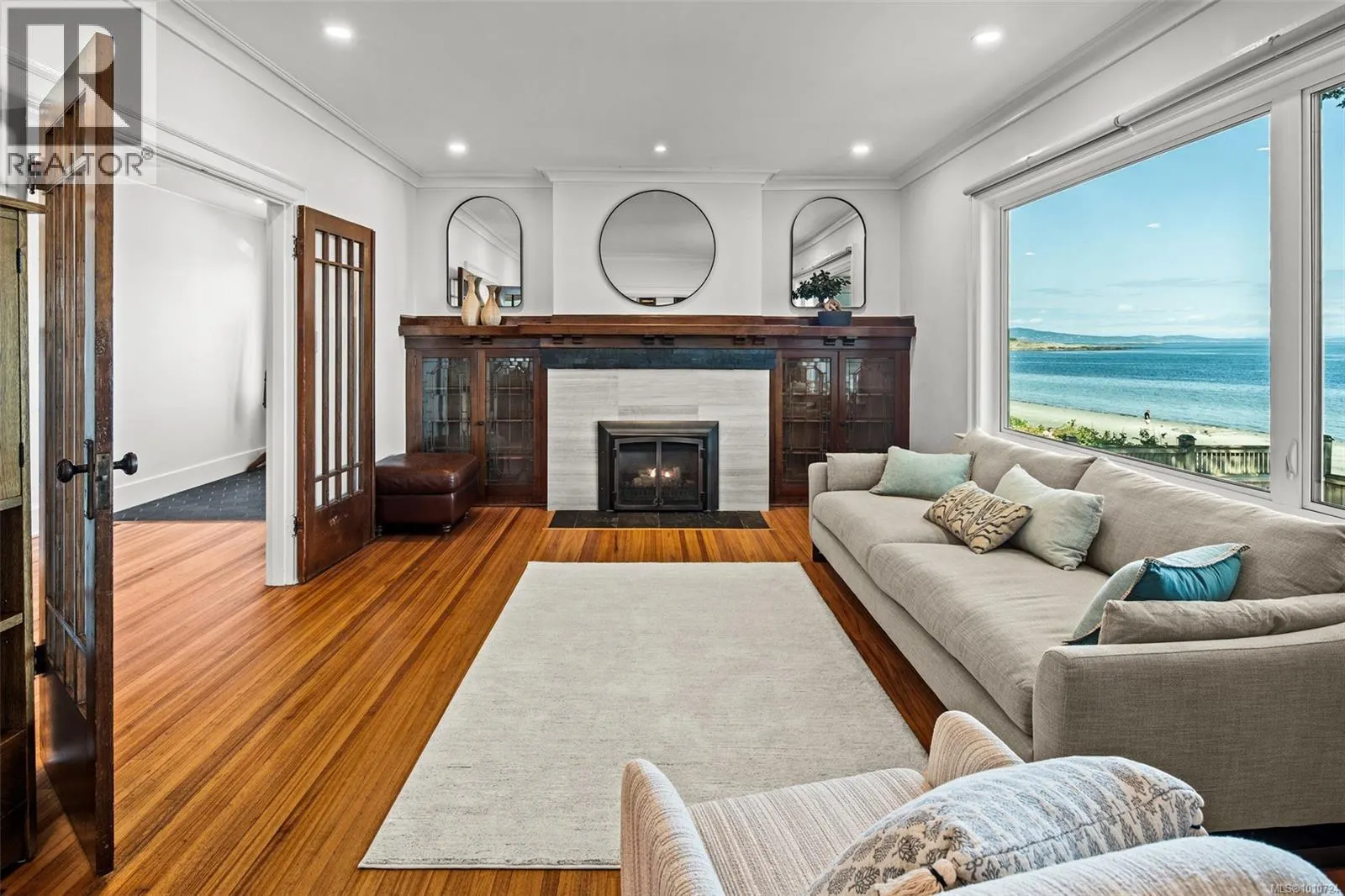 2170 Esplanade