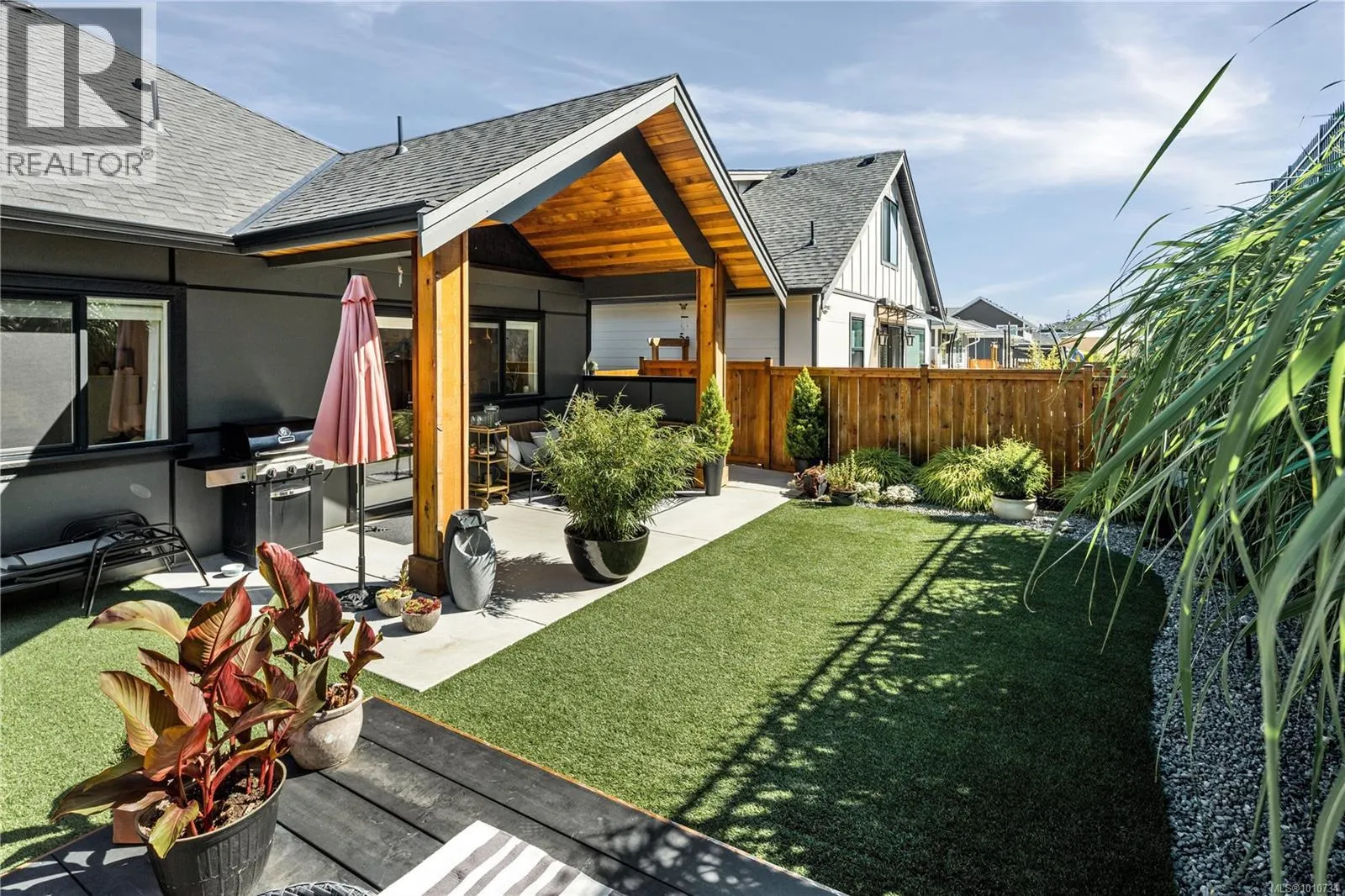 2367 Azurite Cres