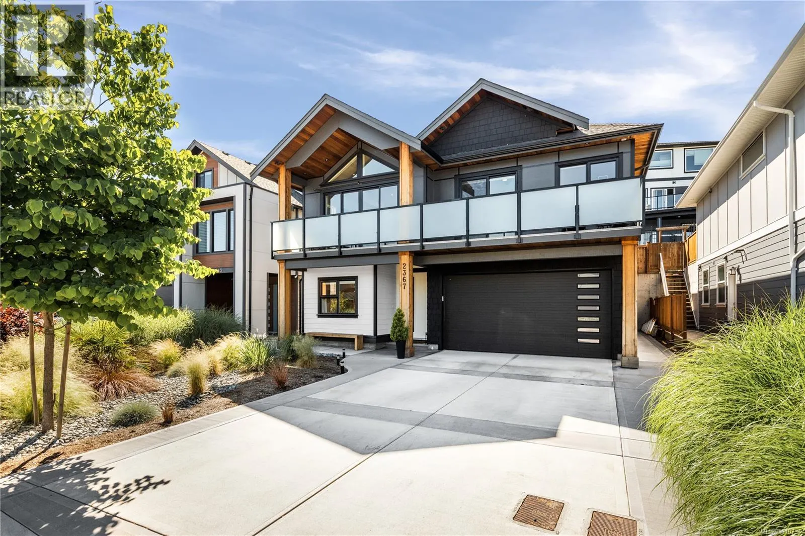 2367 Azurite Cres