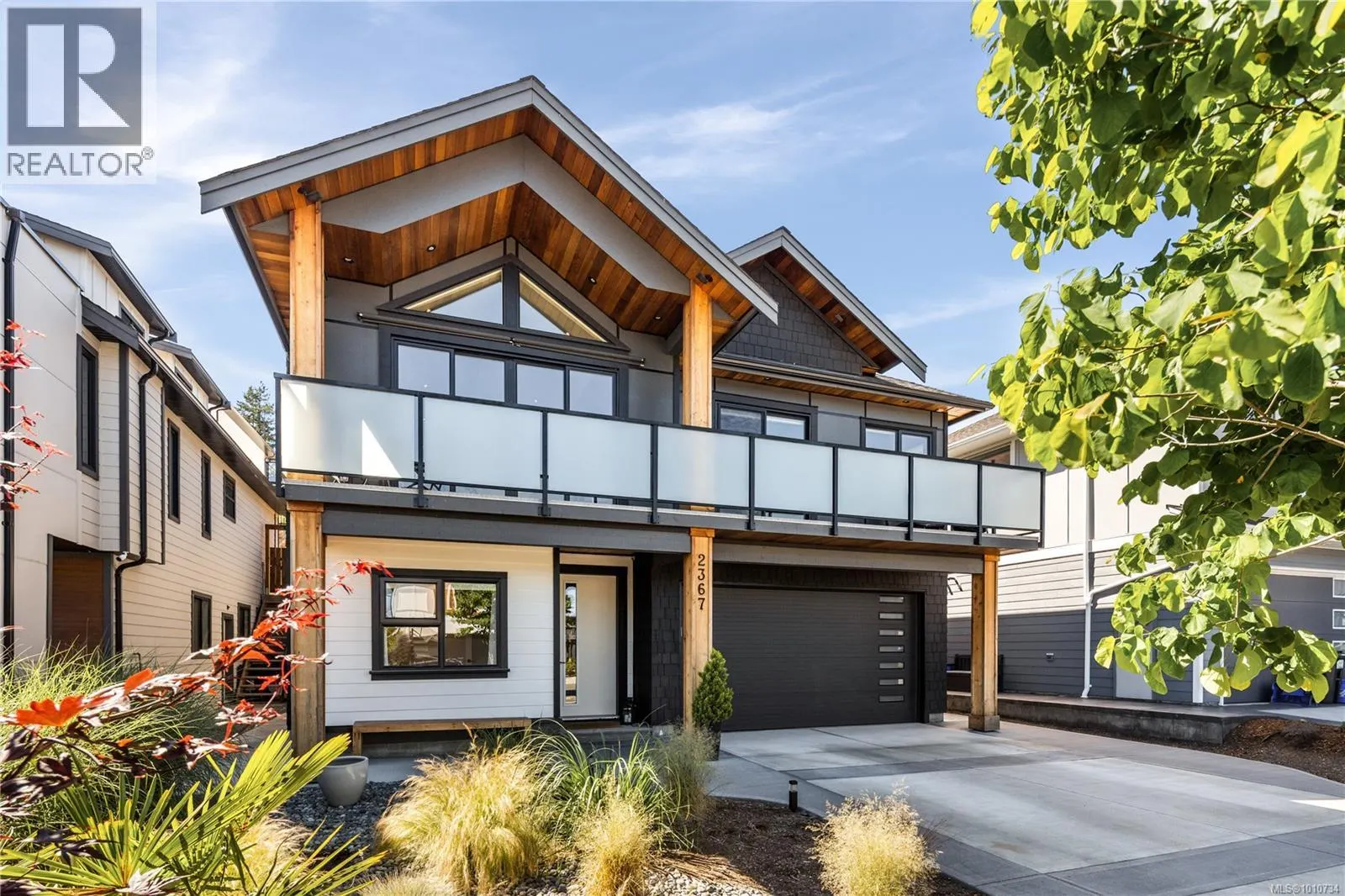 2367 Azurite Cres