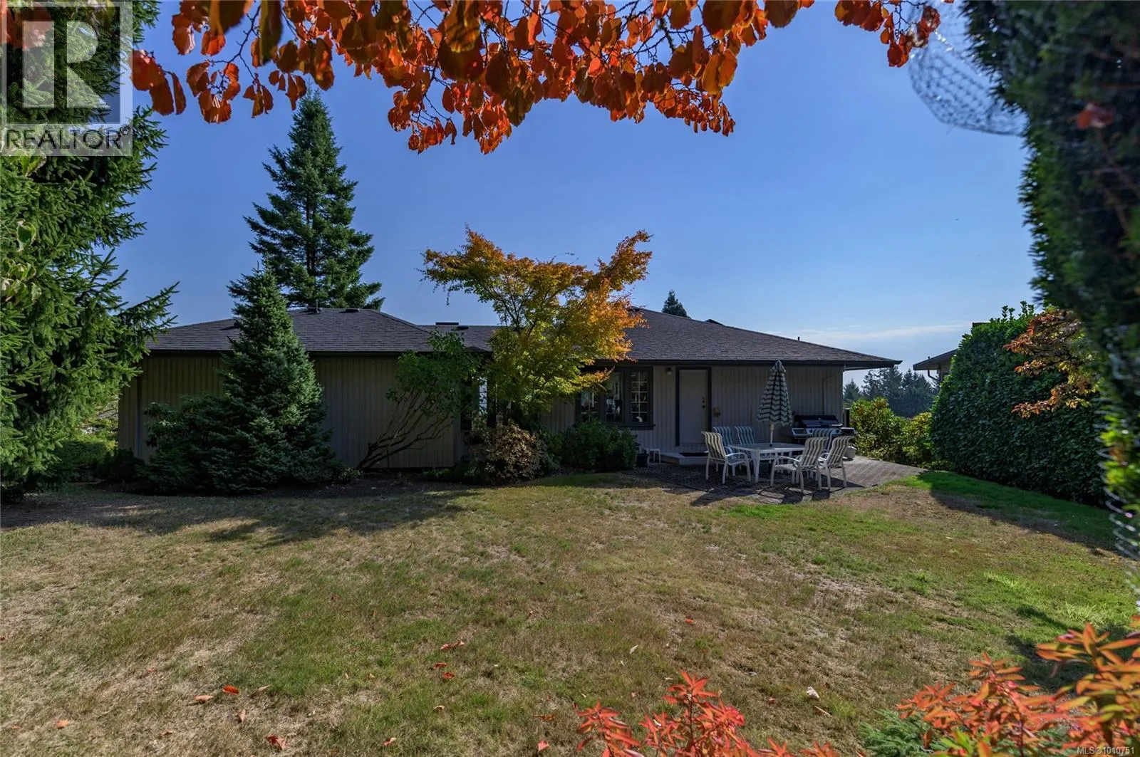 8742 Pender Park Dr