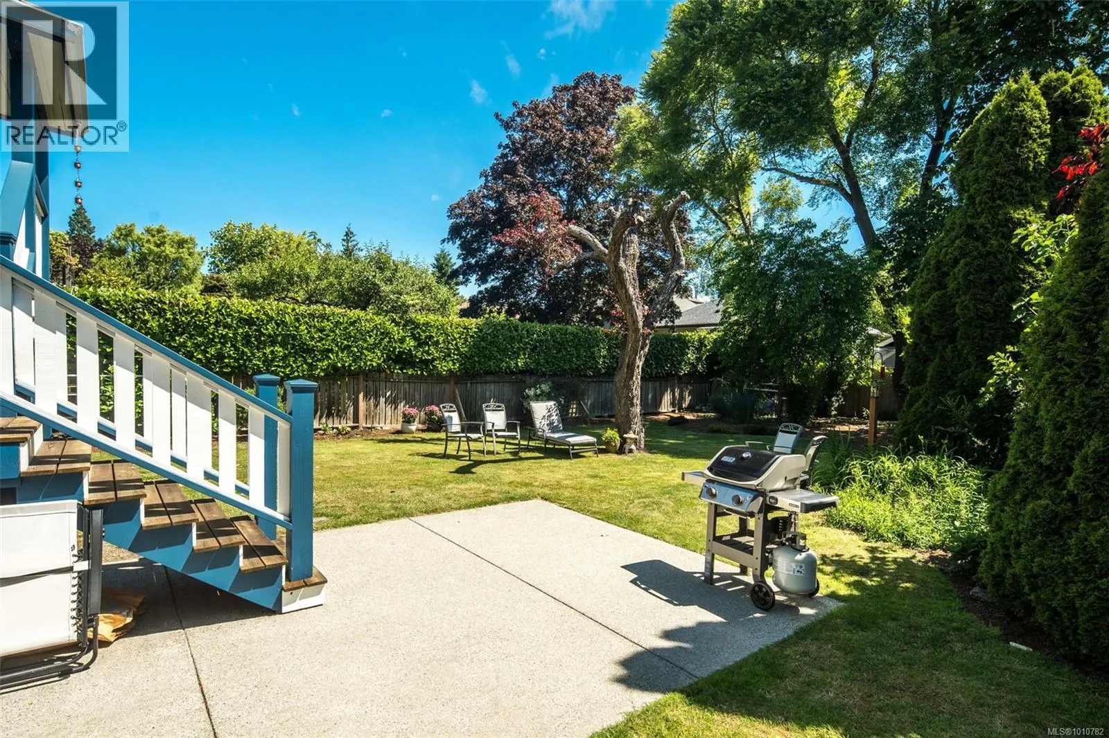 615 Harbinger Ave