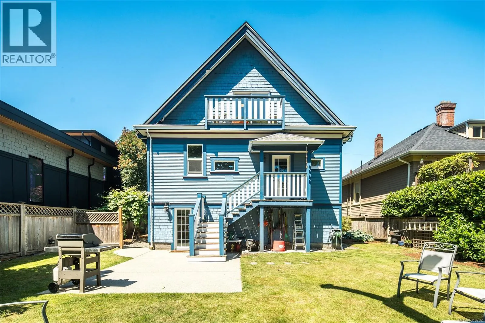615 Harbinger Ave
